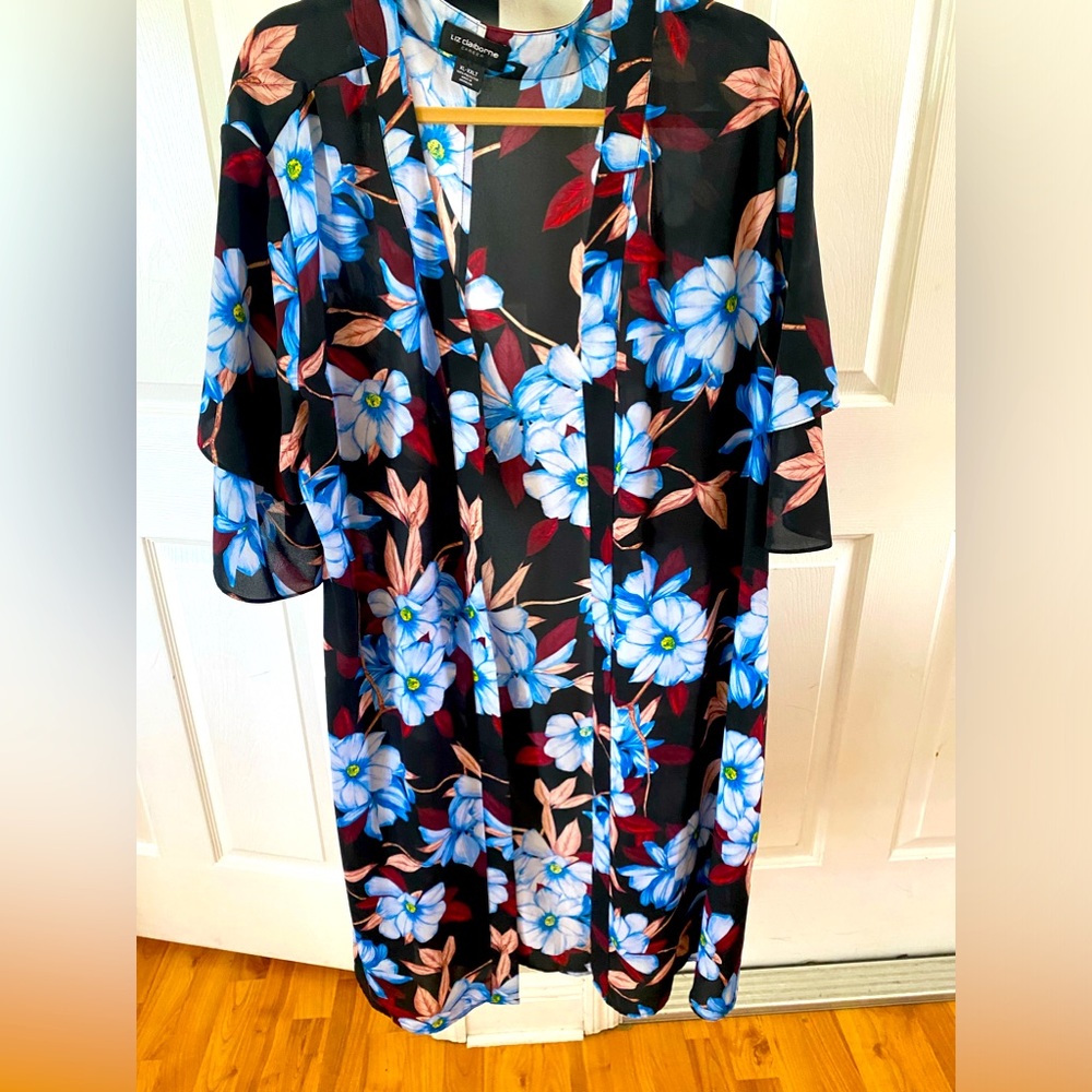 Liz Claiborne Women’s XL-XXL kimono/jacket. No fabric label, but 100% polyester.